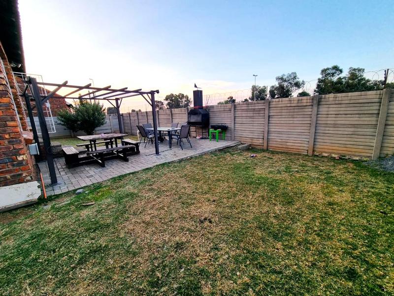 3 Bedroom Property for Sale in Langenhovenpark Free State